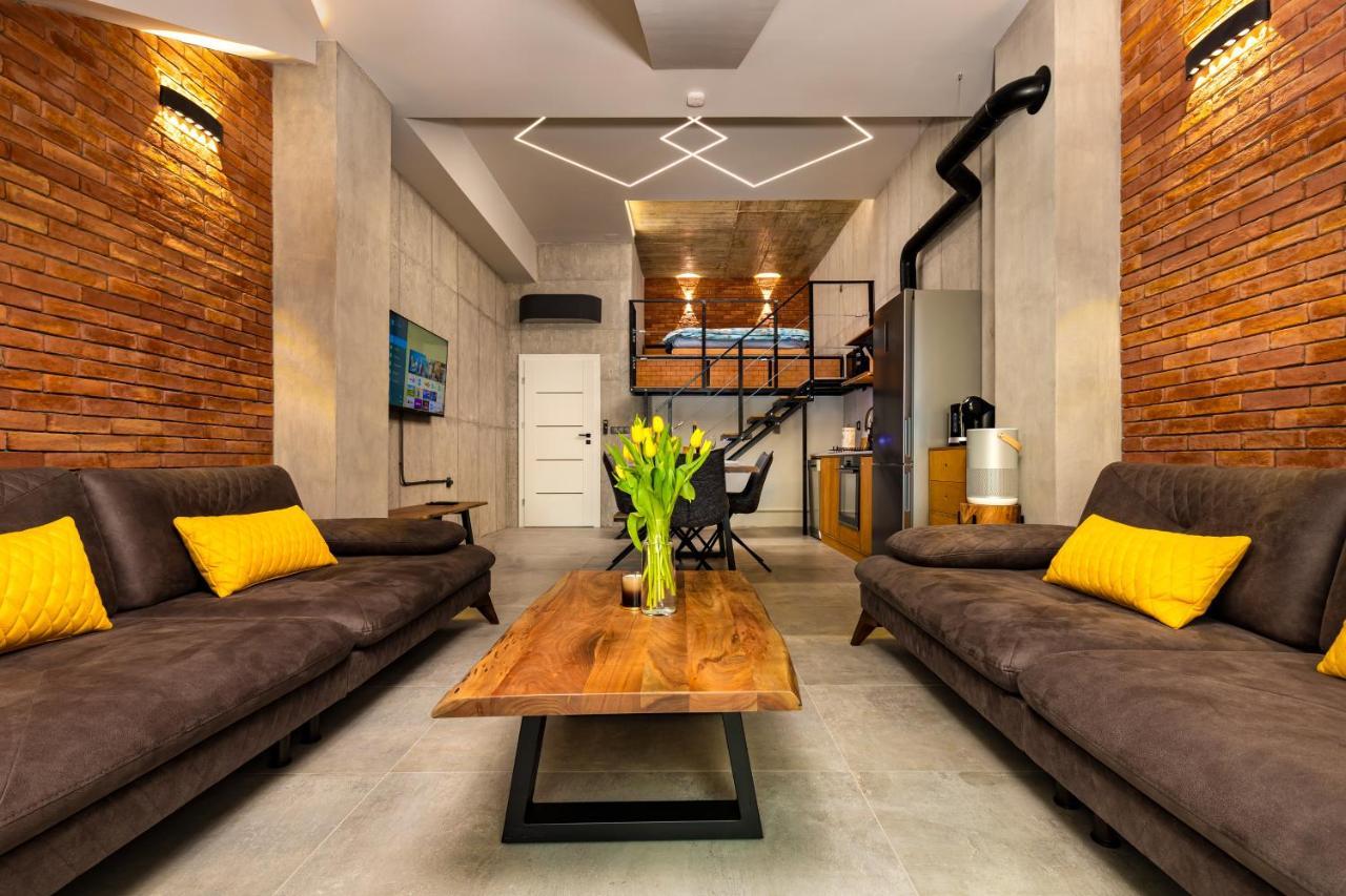 플로브디프 Industrial-Style 2Bd Loft With Parking Spot By Flat Mаnager 아파트 외부 사진