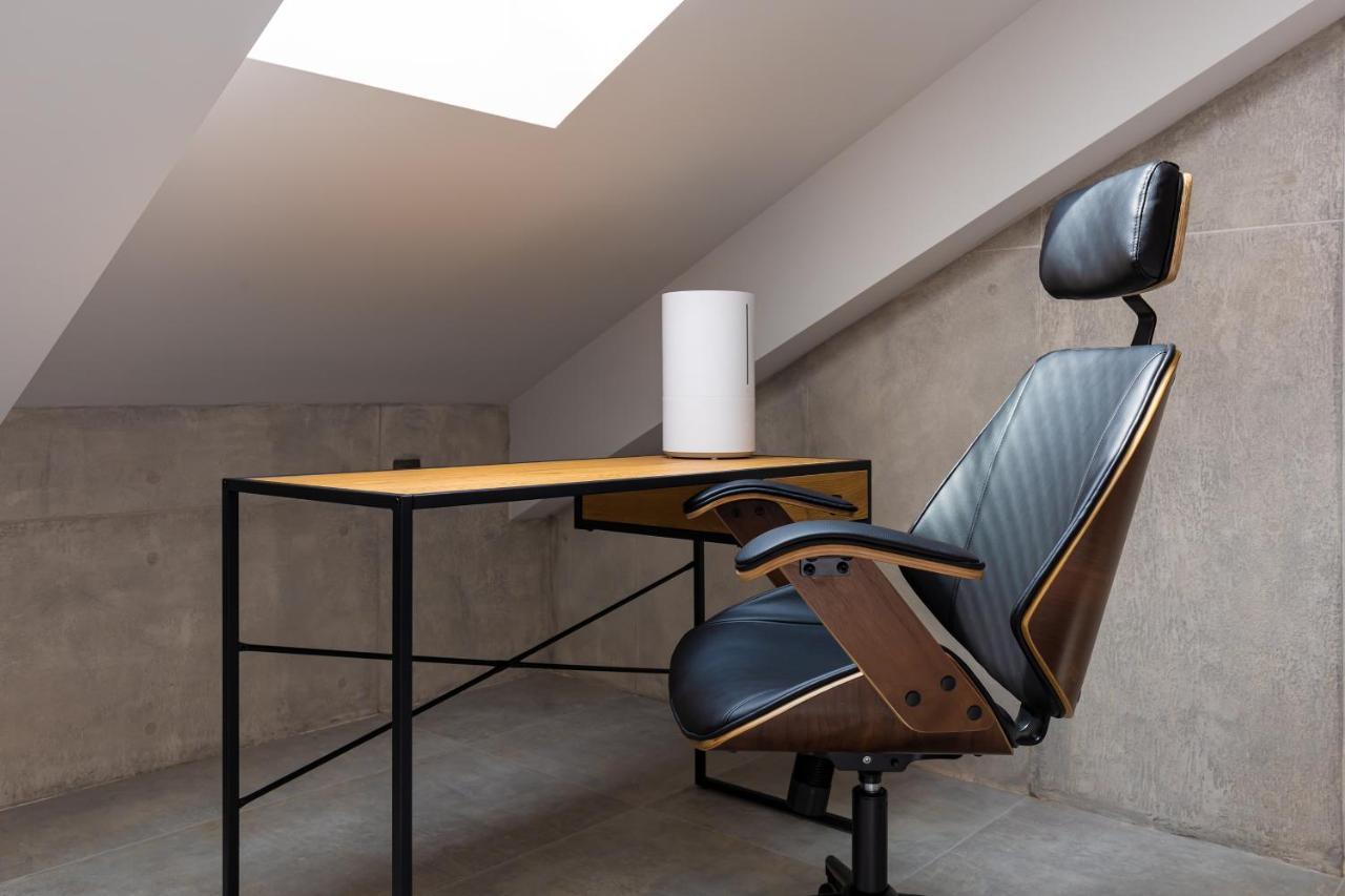 플로브디프 Industrial-Style 2Bd Loft With Parking Spot By Flat Mаnager 아파트 외부 사진