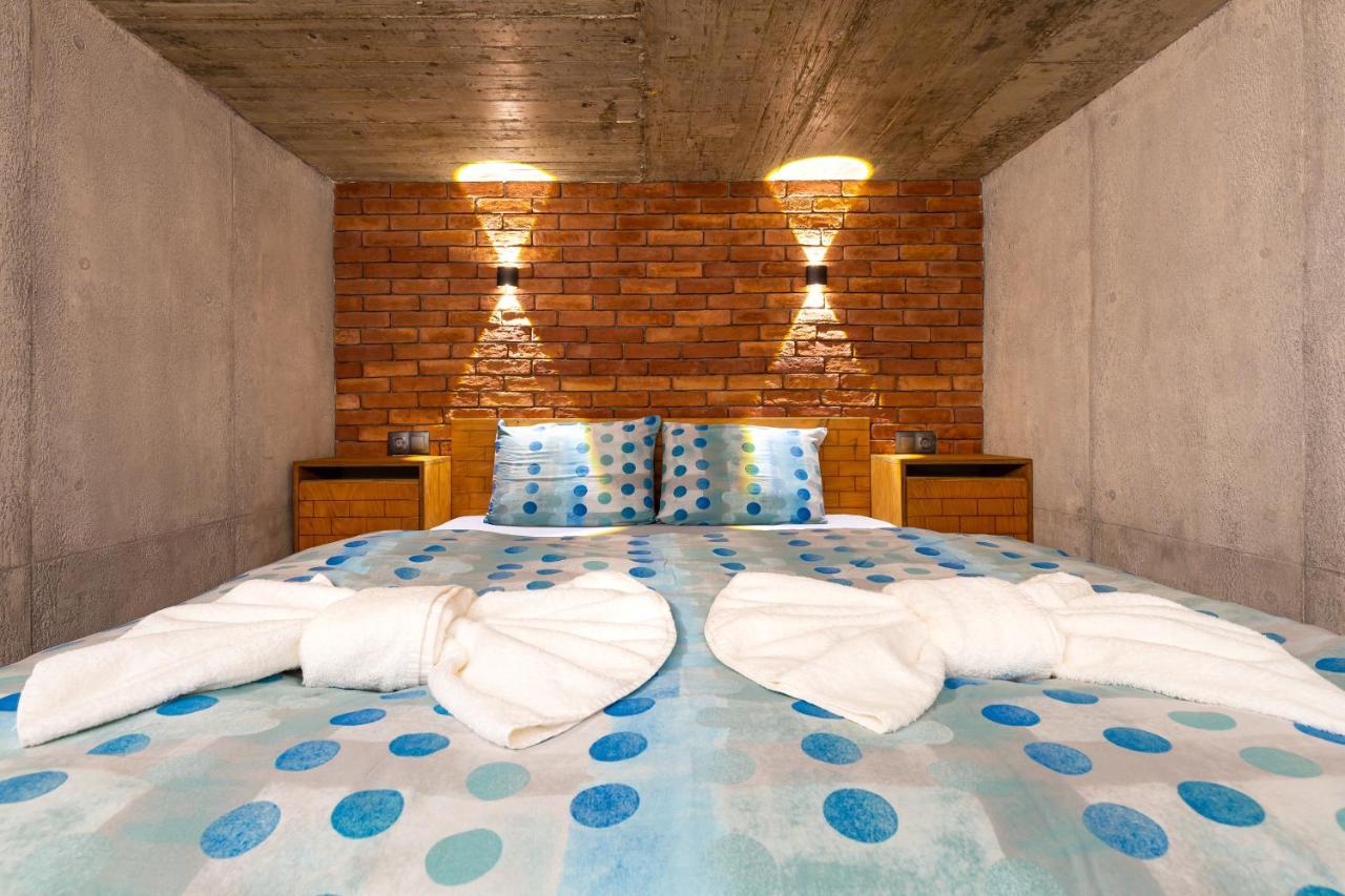 플로브디프 Industrial-Style 2Bd Loft With Parking Spot By Flat Mаnager 아파트 외부 사진